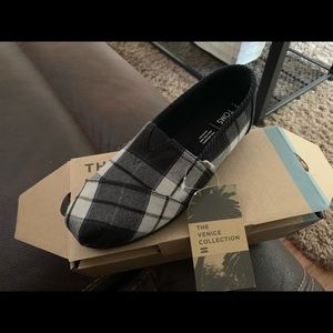 Toms